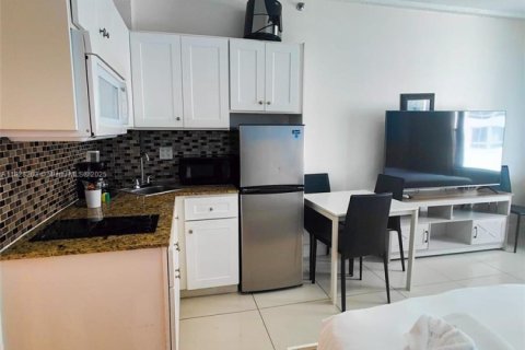 Copropriété à louer à Miami Beach, Floride: 30.66 m2 № 1799389 - photo 16