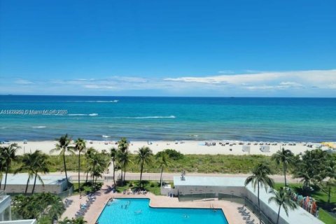 Copropriété à louer à Miami Beach, Floride: 30.66 m2 № 1799389 - photo 27