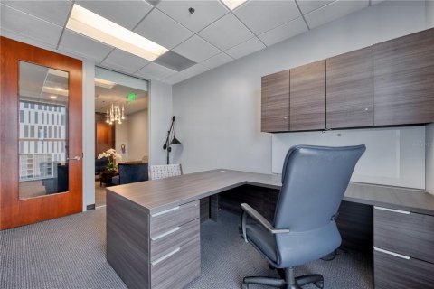 Propiedad comercial en alquiler en Orlando, Florida, 44887.77 m2 № 1868921 - foto 12