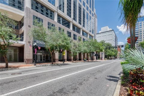 Propiedad comercial en alquiler en Orlando, Florida, 44887.77 m2 № 1868921 - foto 2