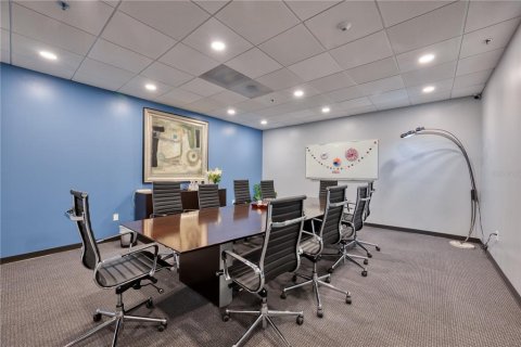 Propiedad comercial en alquiler en Orlando, Florida, 44887.77 m2 № 1868921 - foto 9