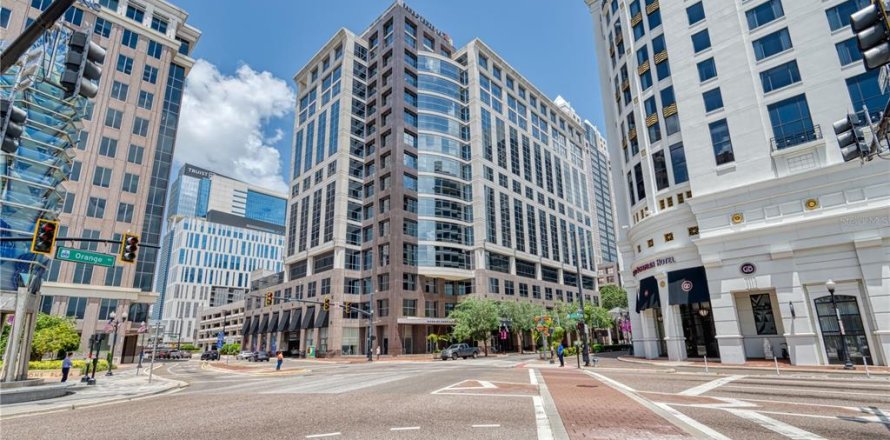 Propiedad comercial en Orlando, Florida 44887.8 m2 № 1868921