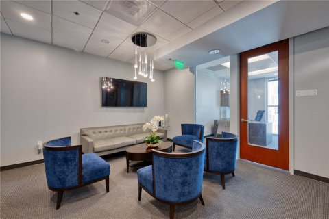 Propiedad comercial en alquiler en Orlando, Florida, 44887.77 m2 № 1868921 - foto 10