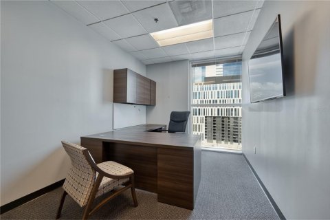 Propiedad comercial en alquiler en Orlando, Florida, 44887.77 m2 № 1868921 - foto 11