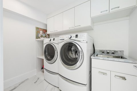 Townhouse in West Palm Beach, Florida 3 bedrooms, 252.6 sq.m. № 2281440 - photo 22