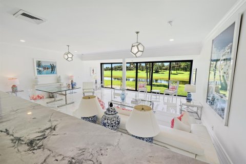Townhouse in West Palm Beach, Florida 3 bedrooms, 252.6 sq.m. № 2281440 - photo 14