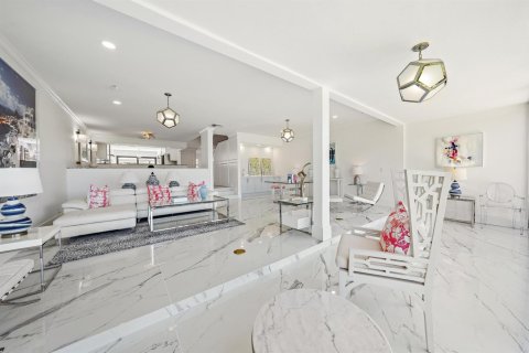 Townhouse in West Palm Beach, Florida 3 bedrooms, 252.6 sq.m. № 2281440 - photo 11