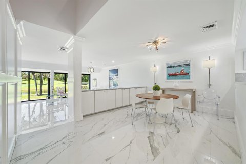 Townhouse in West Palm Beach, Florida 3 bedrooms, 252.6 sq.m. № 2281440 - photo 15
