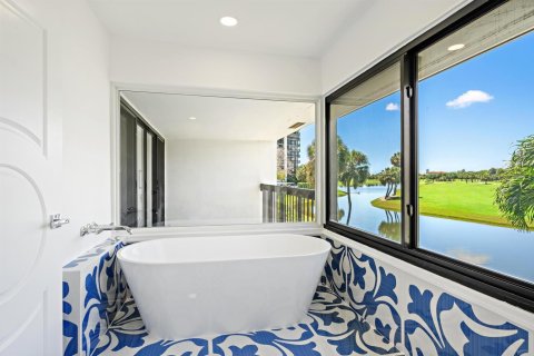 Townhouse in West Palm Beach, Florida 3 bedrooms, 252.6 sq.m. № 2281440 - photo 29