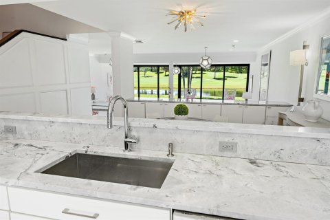 Townhouse in West Palm Beach, Florida 3 bedrooms, 252.6 sq.m. № 2281440 - photo 17