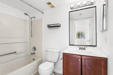 Copropriété à louer à Miami, Floride: 2 chambres, 81.48 m2 № 1924374 - photo 21
