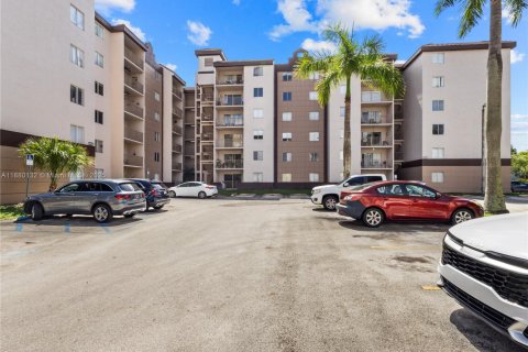 Copropriété à louer à Miami, Floride: 2 chambres, 81.48 m2 № 1924374 - photo 24