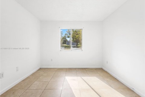 Copropriété à louer à Miami, Floride: 2 chambres, 81.48 m2 № 1924374 - photo 17