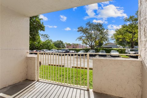 Copropriété à louer à Miami, Floride: 2 chambres, 81.48 m2 № 1924374 - photo 22