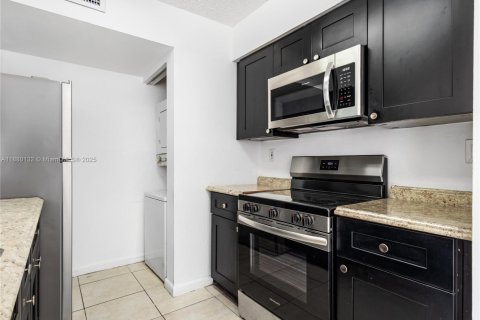 Copropriété à louer à Miami, Floride: 2 chambres, 81.48 m2 № 1924374 - photo 7
