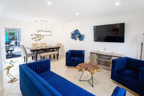 Купить виллу или дом в Холливуд, Флорида 3 спальни, 146.79м2, № 1988088 - фото 10