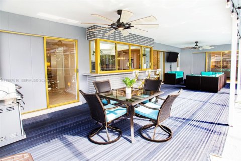 Купить виллу или дом в Холливуд, Флорида 3 спальни, 146.79м2, № 1988088 - фото 4