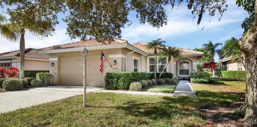 Casa en Bradenton, Florida 3 dormitorios, 174.56 m2 № 2115377