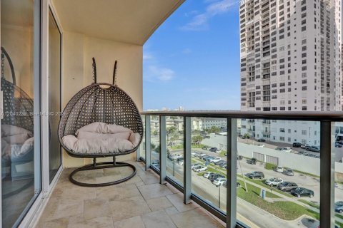 Condominio en alquiler en Hollywood, Florida, 44.78 m2 № 2086464 - foto 15