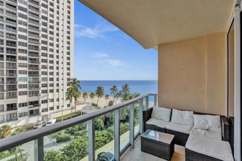 Condominio en alquiler en Hollywood, Florida, 44.78 m2 № 2086464 - foto 14