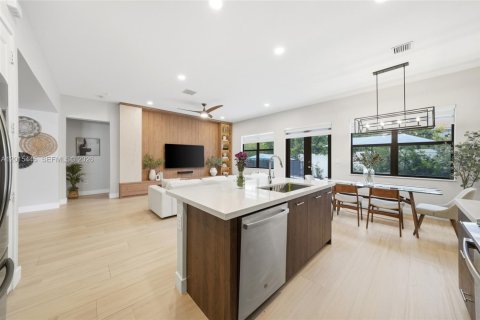 Casa en venta en Miramar, Florida, 4 dormitorios, 211.26 m2 № 2077549 - foto 21