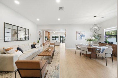 Casa en venta en Miramar, Florida, 4 dormitorios, 211.26 m2 № 2077549 - foto 7