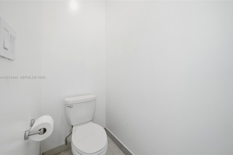 Casa en venta en Miramar, Florida, 4 dormitorios, 211.26 m2 № 2077549 - foto 28