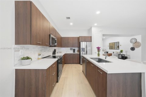 Casa en venta en Miramar, Florida, 4 dormitorios, 211.26 m2 № 2077549 - foto 20