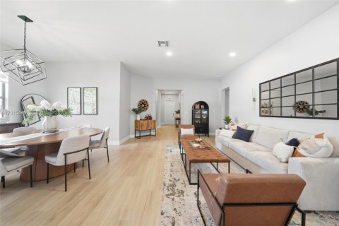 Casa en venta en Miramar, Florida, 4 dormitorios, 211.26 m2 № 2077549 - foto 11