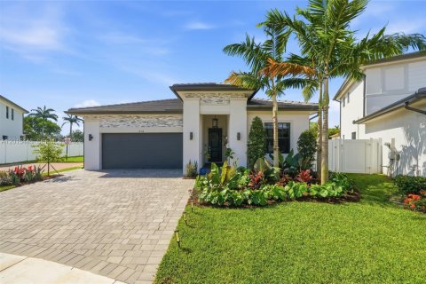 Casa en Miramar, Florida 4 dormitorios, 211.26 m2 № 2077549