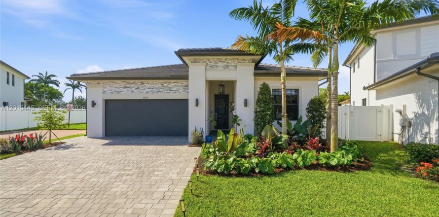 Casa en Miramar, Florida 4 dormitorios, 211.26 m2 № 2077549