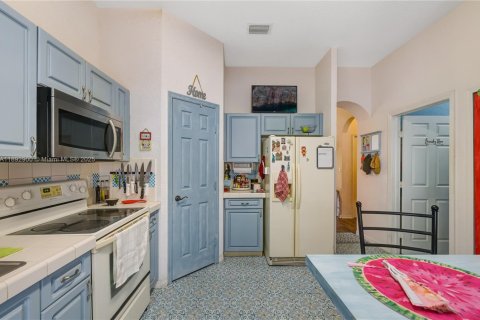 Townhouse in Homestead, Florida 2 bedrooms, 132.94 sq.m. № 1946770 - photo 16