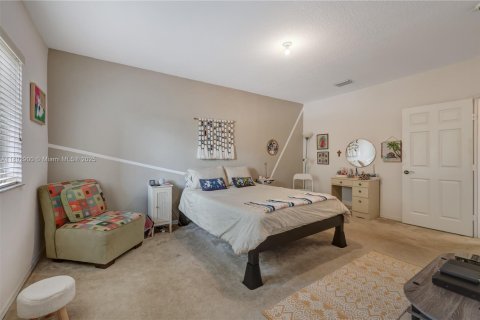 Townhouse in Homestead, Florida 2 bedrooms, 132.94 sq.m. № 1946770 - photo 24