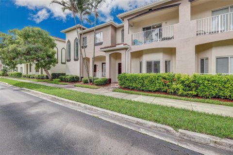 Townhouse in Homestead, Florida 2 bedrooms, 132.94 sq.m. № 1946770 - photo 4
