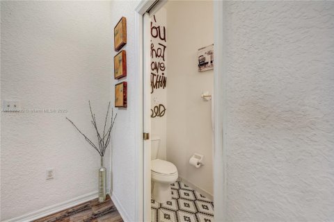 Townhouse in Homestead, Florida 2 bedrooms, 132.94 sq.m. № 1946770 - photo 19