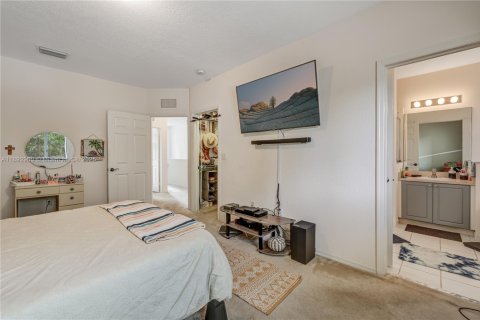 Townhouse in Homestead, Florida 2 bedrooms, 132.94 sq.m. № 1946770 - photo 25