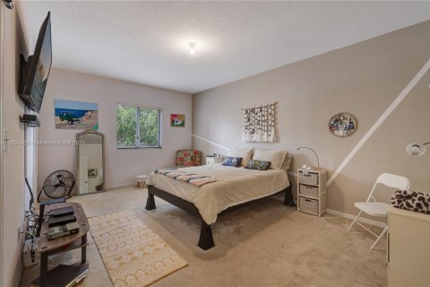 Townhouse in Homestead, Florida 2 bedrooms, 132.94 sq.m. № 1946770 - photo 22