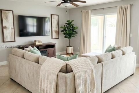 Adosado en venta en Plantation, Florida, 3 dormitorios, 122.45 m2 № 2035795 - foto 2