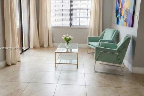 Adosado en venta en Plantation, Florida, 3 dormitorios, 122.45 m2 № 2035795 - foto 3