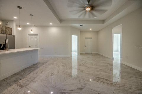 House in Lehigh Acres, Florida 3 bedrooms, 153.57 sq.m. № 2165915 - photo 12