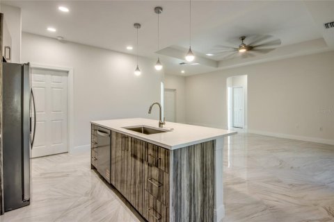 House in Lehigh Acres, Florida 3 bedrooms, 153.57 sq.m. № 2165915 - photo 20