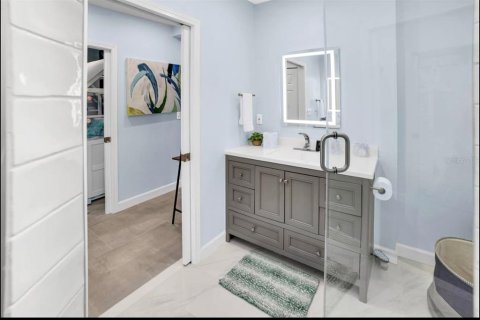 House in Indian Rocks Beach, Florida 3 bedrooms, 103.86 sq.m. № 1799850 - photo 7