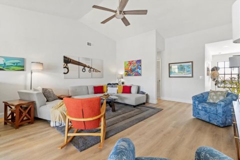 Condo in Crystal River, Florida, 2 bedrooms  № 1636791 - photo 14
