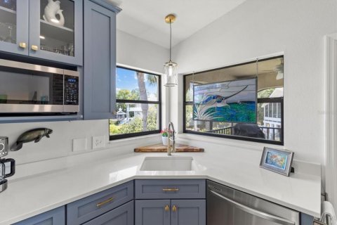 Condo in Crystal River, Florida, 2 bedrooms  № 1636791 - photo 22