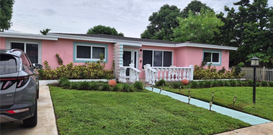 Villa ou maison à Miami, Floride 3 chambres, 167.69 m2 № 1947118