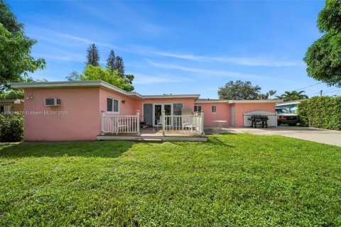 Villa ou maison à vendre à Miami, Floride: 3 chambres, 167.69 m2 № 1947118 - photo 28