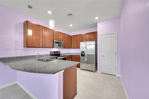 Condo in Boca Raton, Florida, 2 bedrooms № 1996006 - photo 8