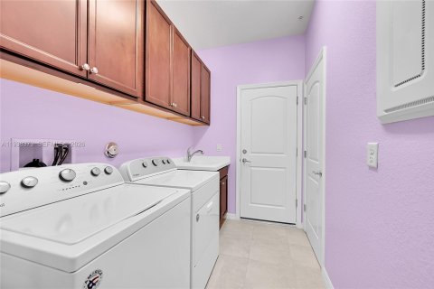 Condo in Boca Raton, Florida, 2 bedrooms № 1996006 - photo 24