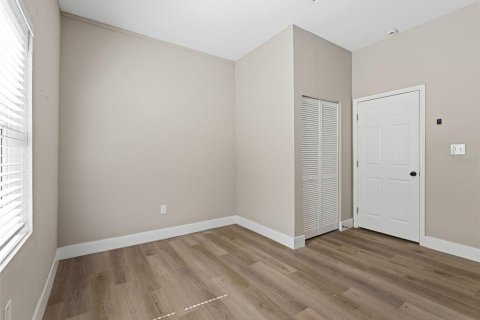 Villa ou maison à vendre à Tampa, Floride: 5 chambres, 150.5 m2 № 2415363 - photo 16