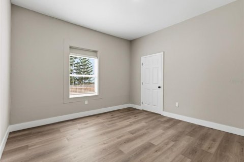 Villa ou maison à vendre à Tampa, Floride: 5 chambres, 150.5 m2 № 2415363 - photo 19